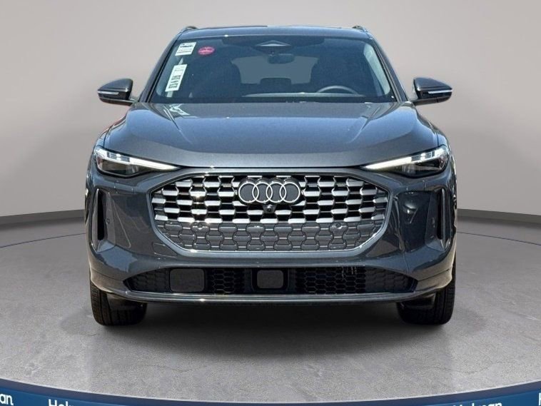 Certified 2025 Audi Q5 Premium w/ Premium Plus AWD/4WD image 3