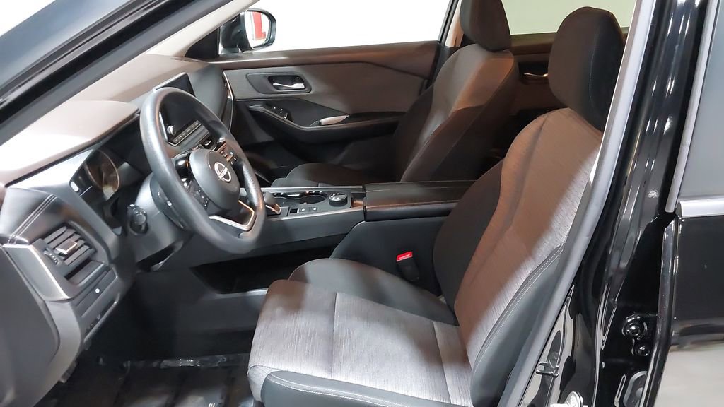 Used 2023 Nissan Rogue SV image 20