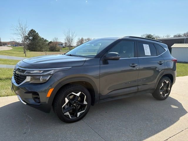 Used 2024 Kia Seltos EX AWD/4WD image 1