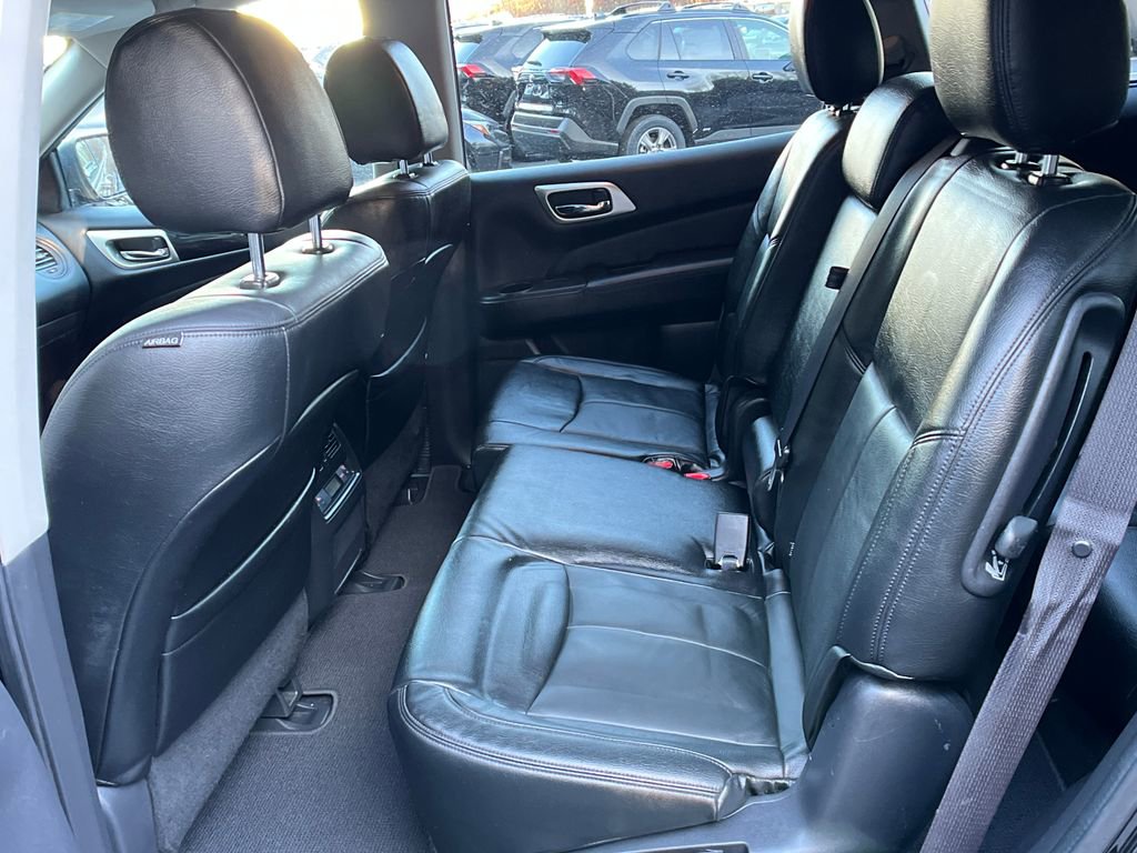 Used 2017 Nissan Pathfinder S image 20