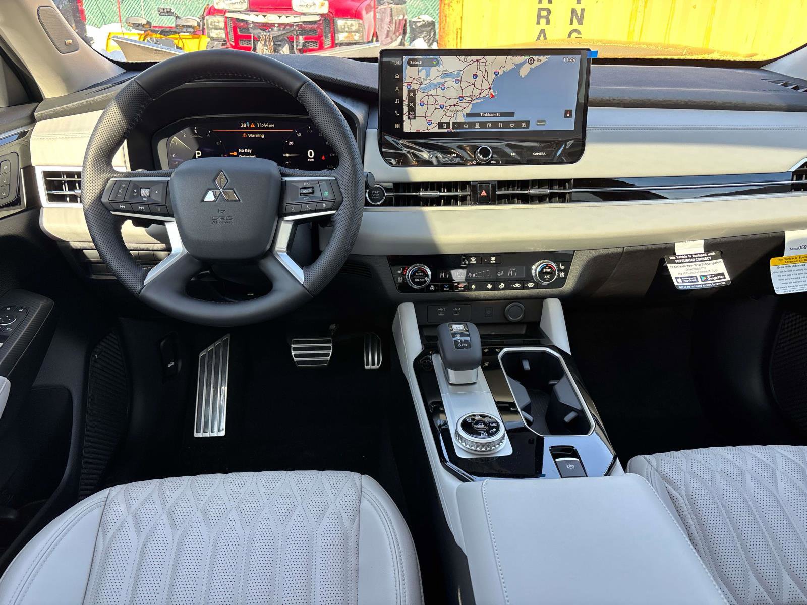 New 2026 Mitsubishi Outlander SEL image 8