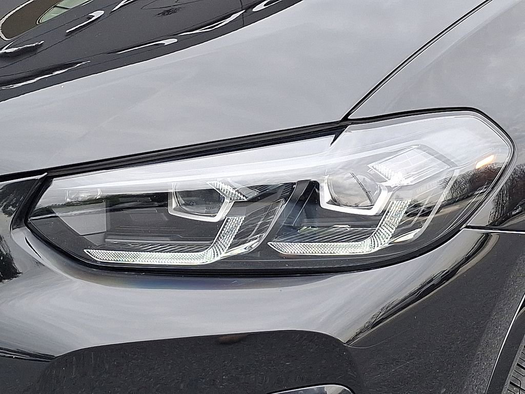 Used 2024 BMW X4 xDrive30i w/ Premium Package image 9