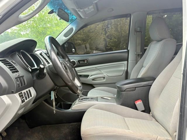 Used 2015 Toyota Tacoma PreRunner w/ SR5 Package RWD image 27