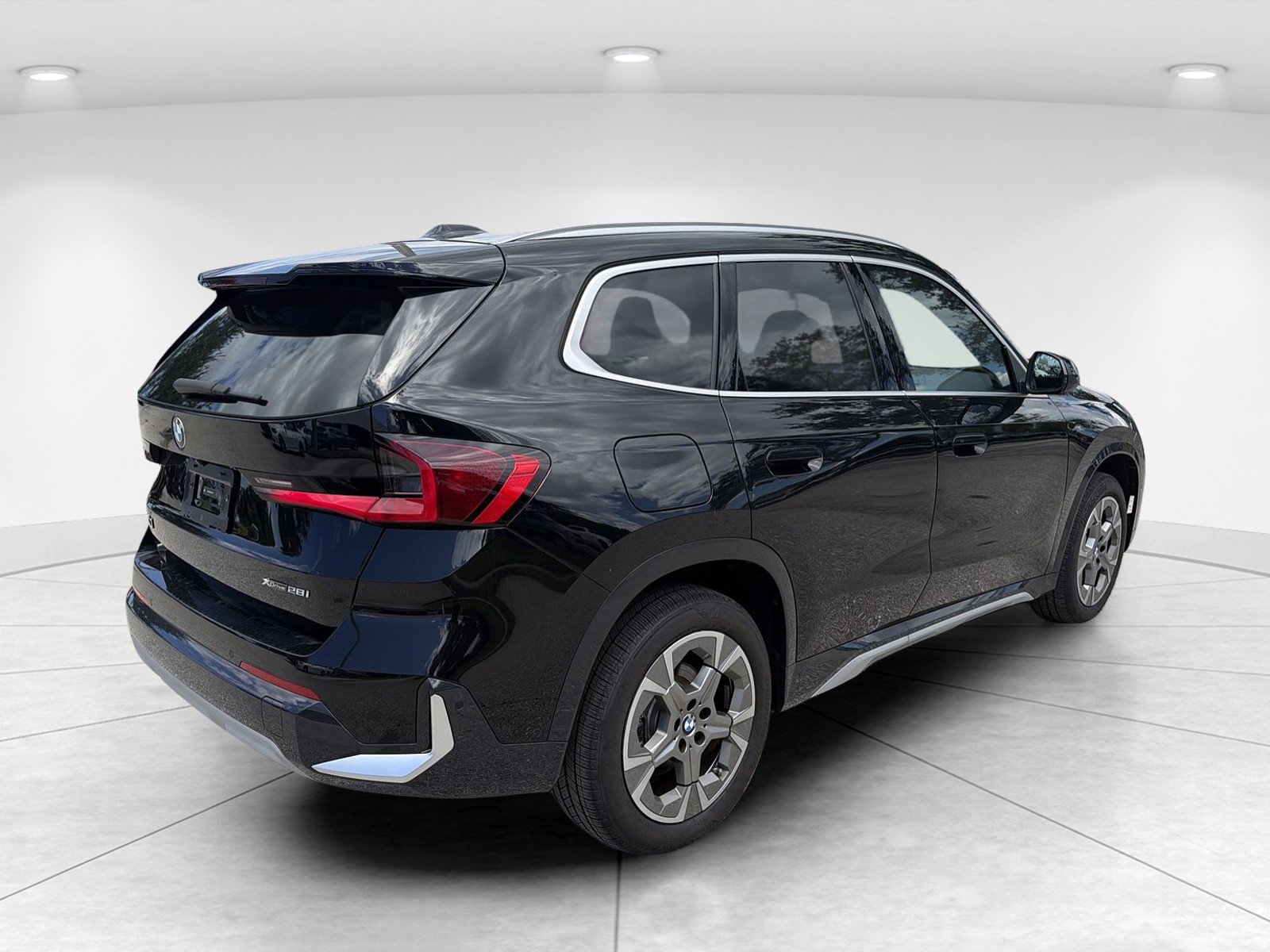 New 2026 BMW X1 xDrive28i AWD/4WD image 4