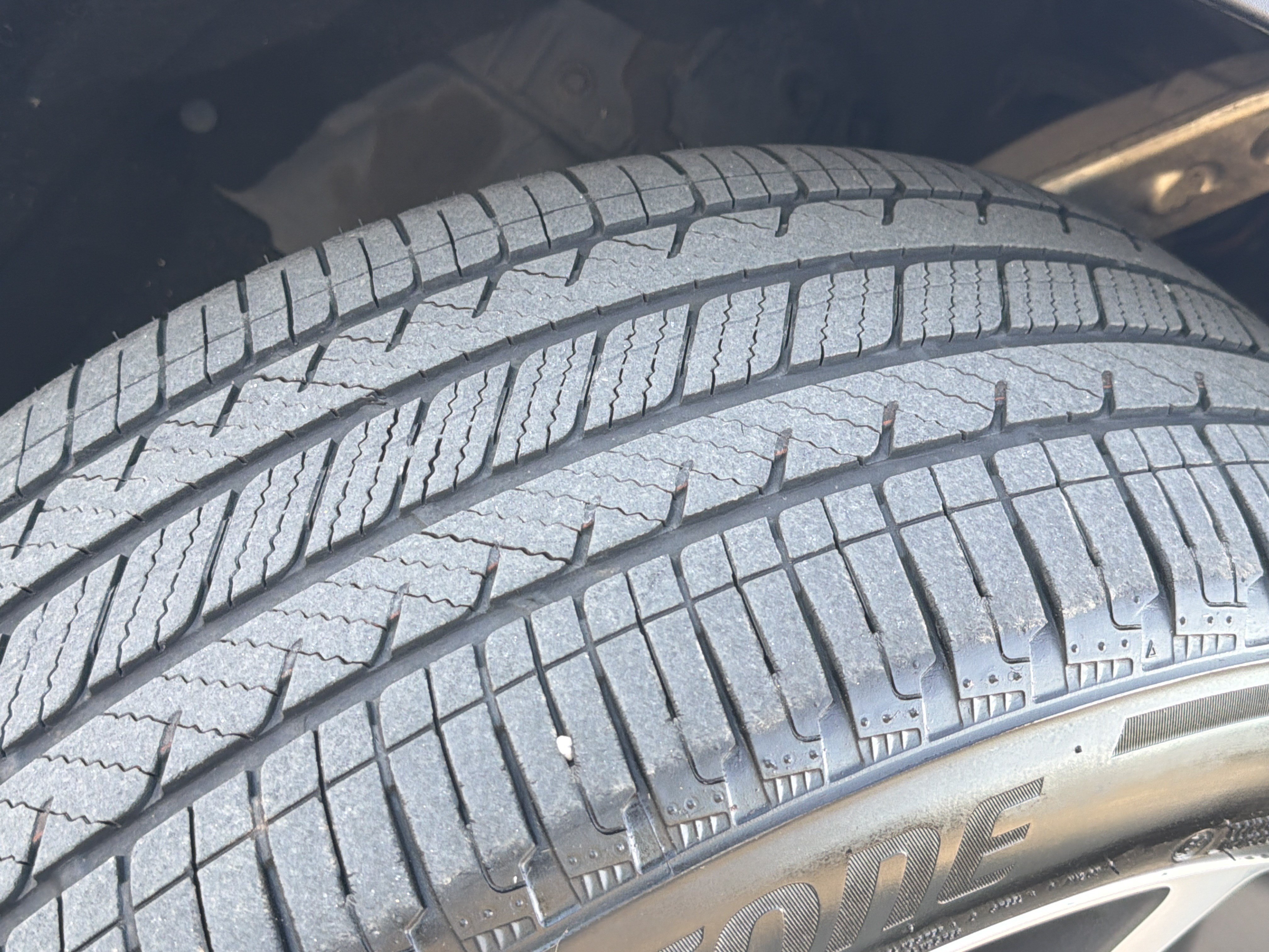 Certified 2024 Acura MDX w/ Technology Package FWD image 12