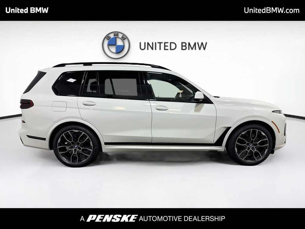 New 2027 BMW X7 xDrive40i w/ M Sport Package AWD/4WD image 4
