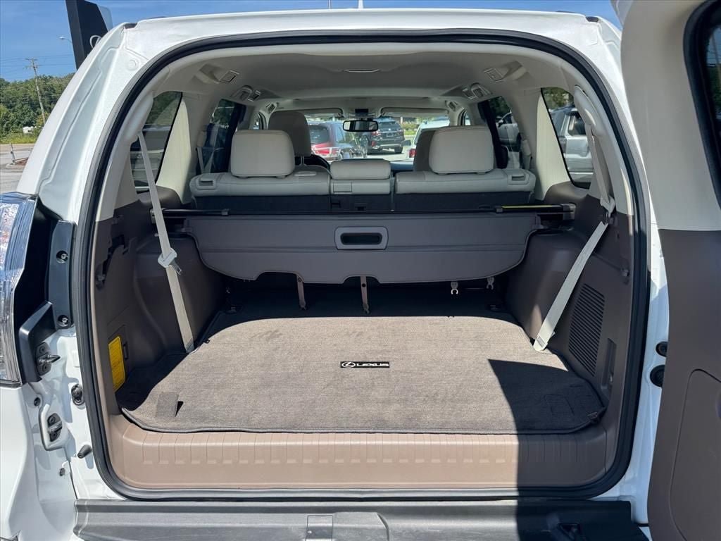 Used 2019 Lexus GX 460 Premium w/ Premium Package AWD/4WD image 17
