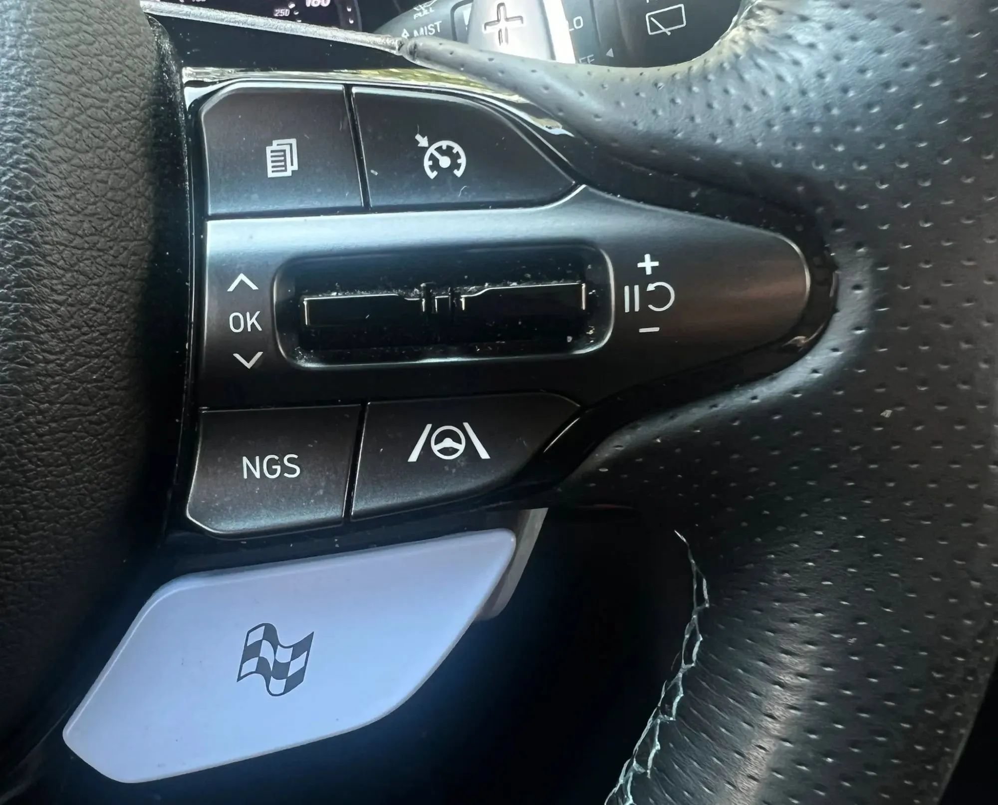 Used 2021 Hyundai Veloster N FWD image 37