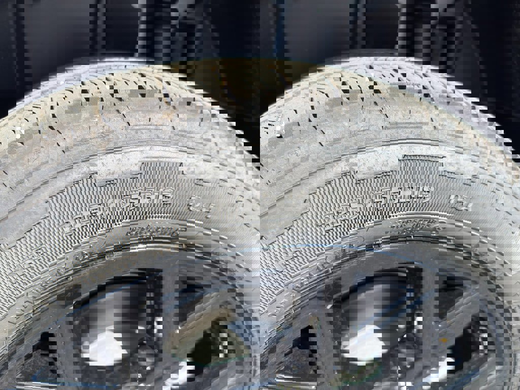 New 2025 Ford Maverick Lariat w/ Black Appearance Package image 11