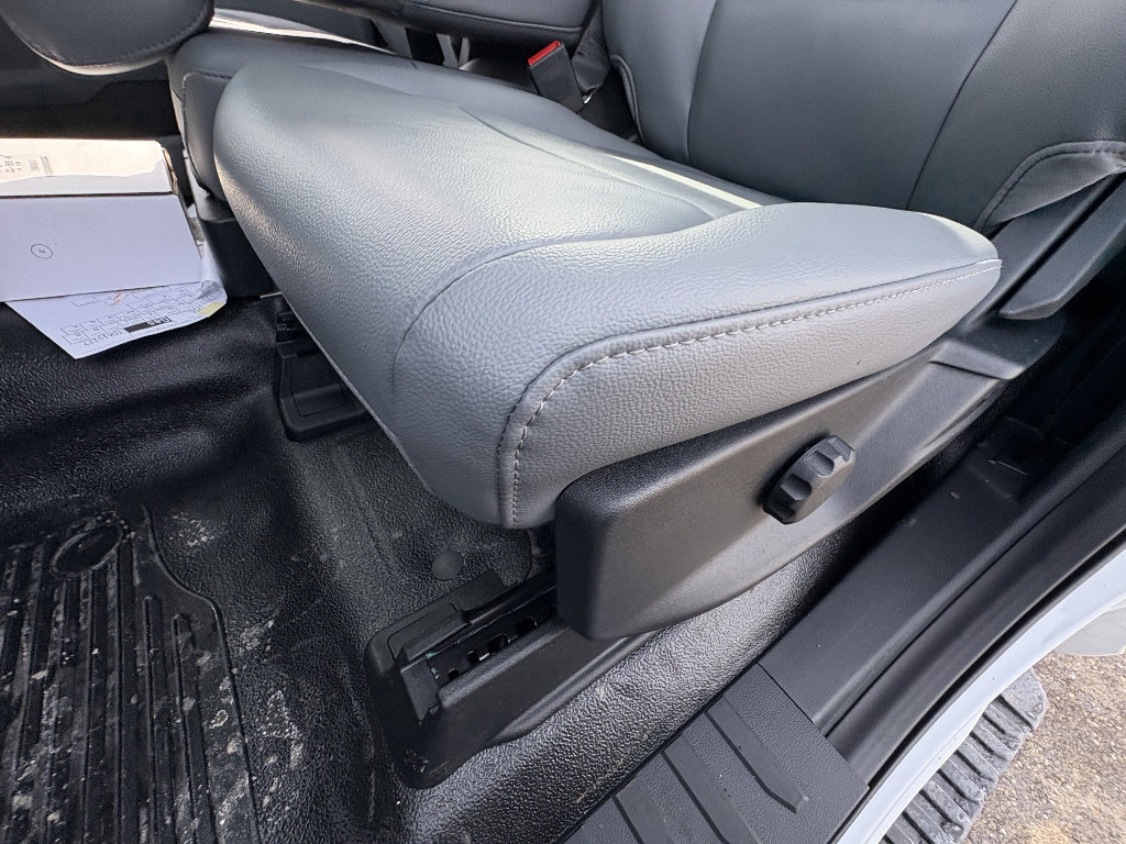 New 2026 Ford F550 4x4 Regular Cab Super Duty w/ Snow Plow Prep Package image 29