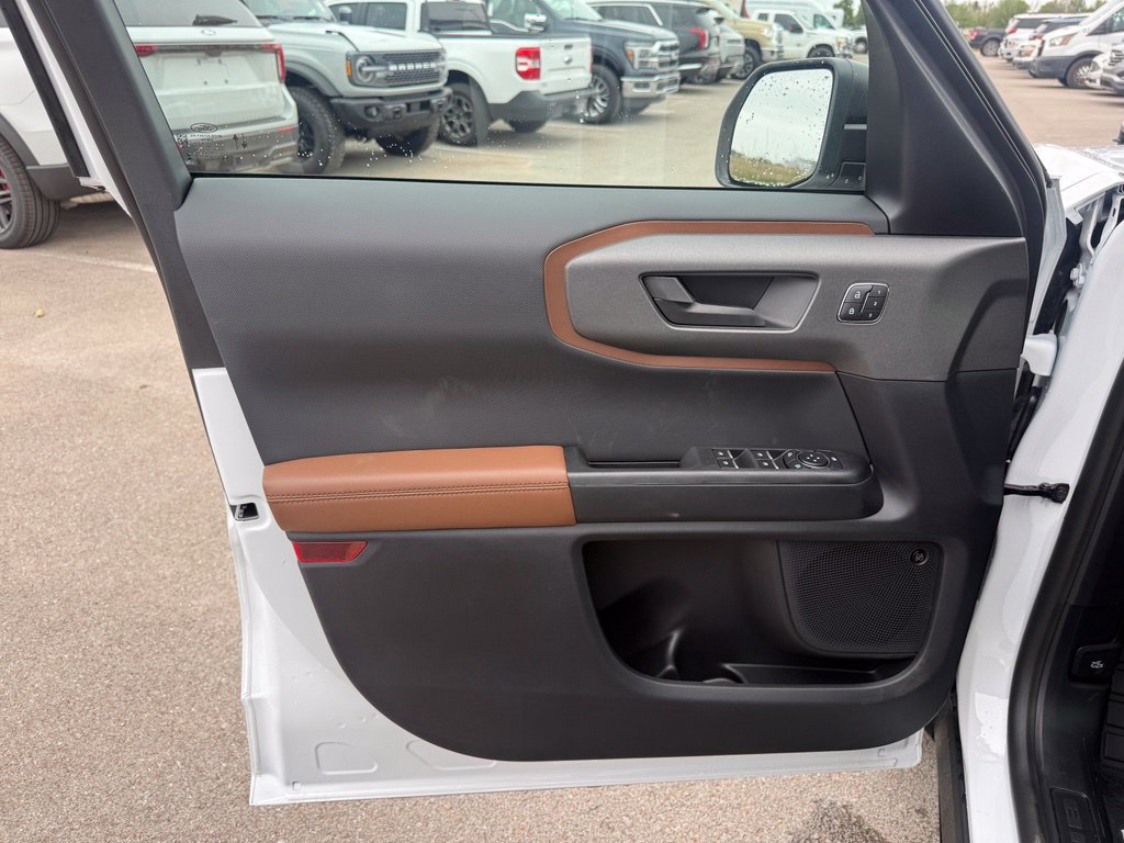 New 2026 Ford Bronco Sport Outer Banks w/ Outer Banks Tech Package+ AWD/4WD image 9