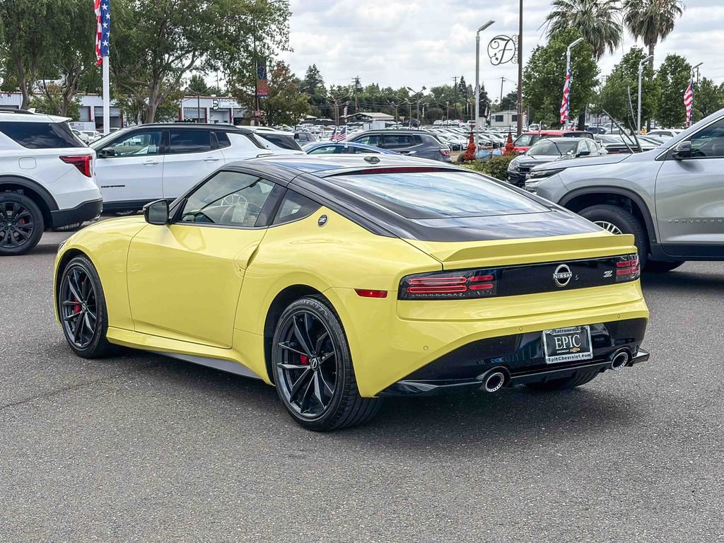 Used 2023 Nissan Z w/ Floor Mat Package (L93) RWD image 2