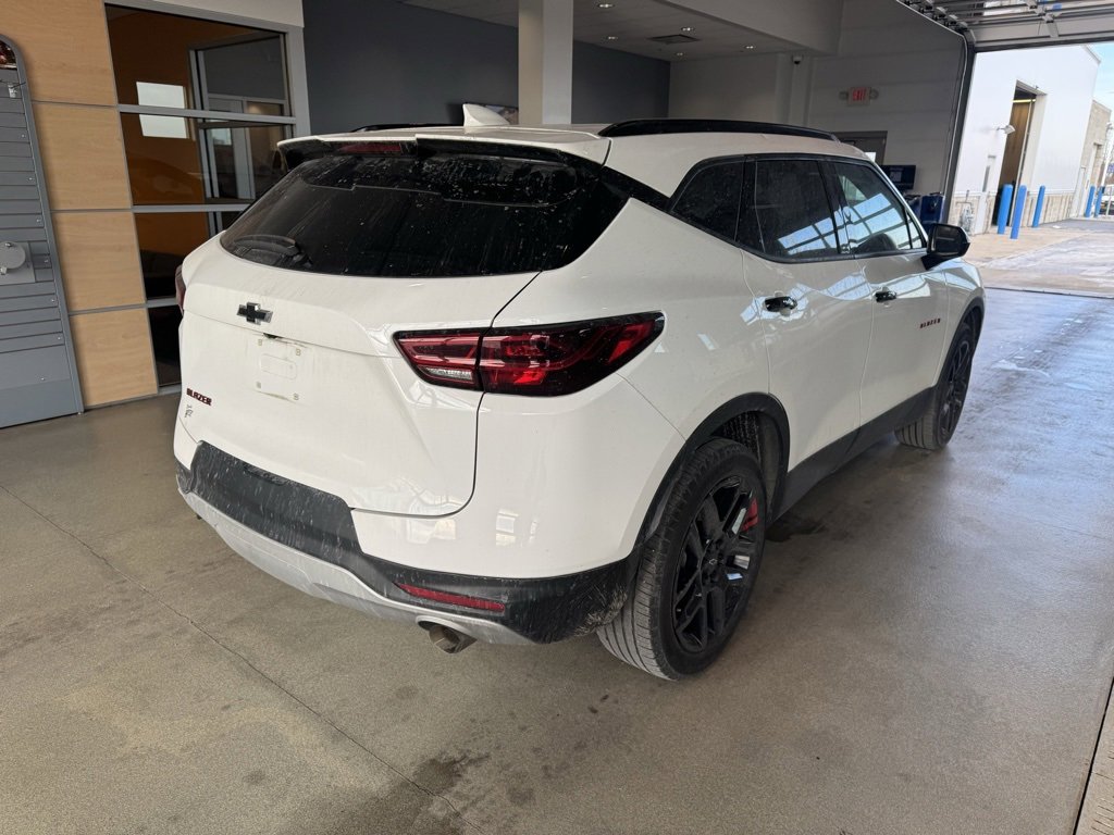 Used 2023 Chevrolet Blazer LT w/ Convenience Package image 3