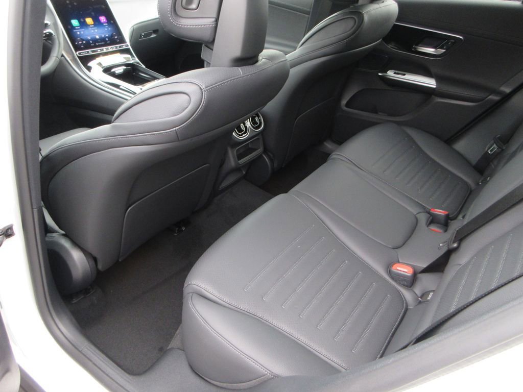 New 2026 Mercedes-Benz GLC 300 image 5