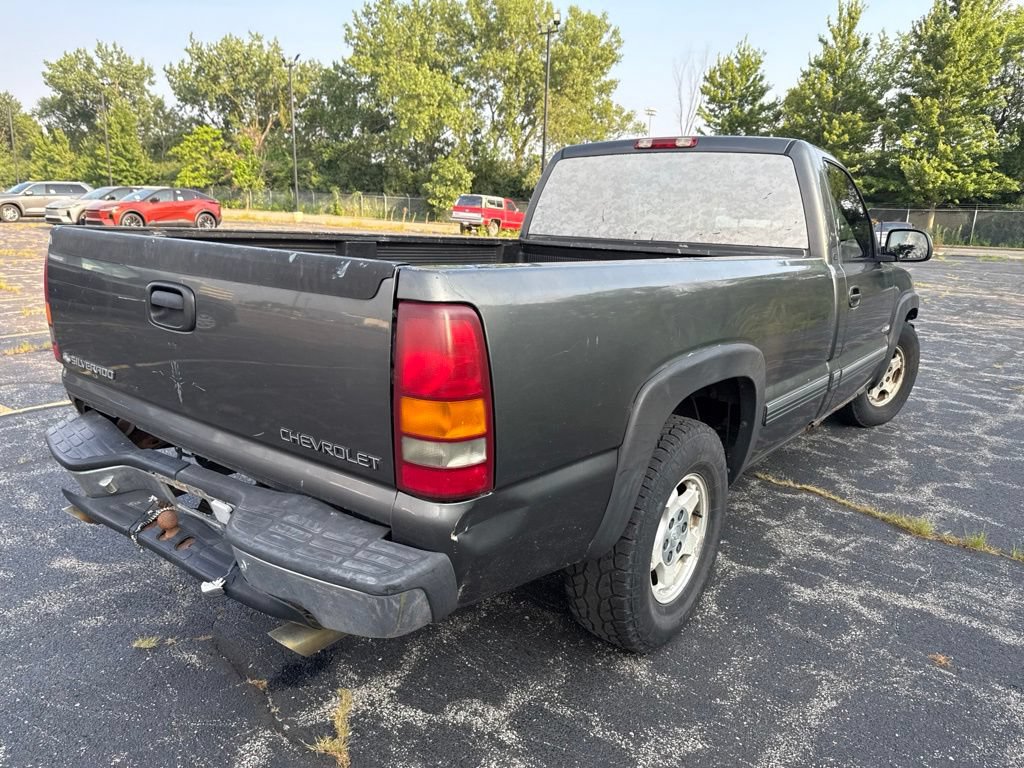 Used 2000 Chevrolet Silverado 1500 LS RWD image 4