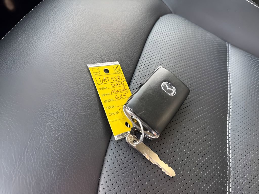 Used 2025 MAZDA CX-5 AWD 2.5 S w/ Preferred Package image 38