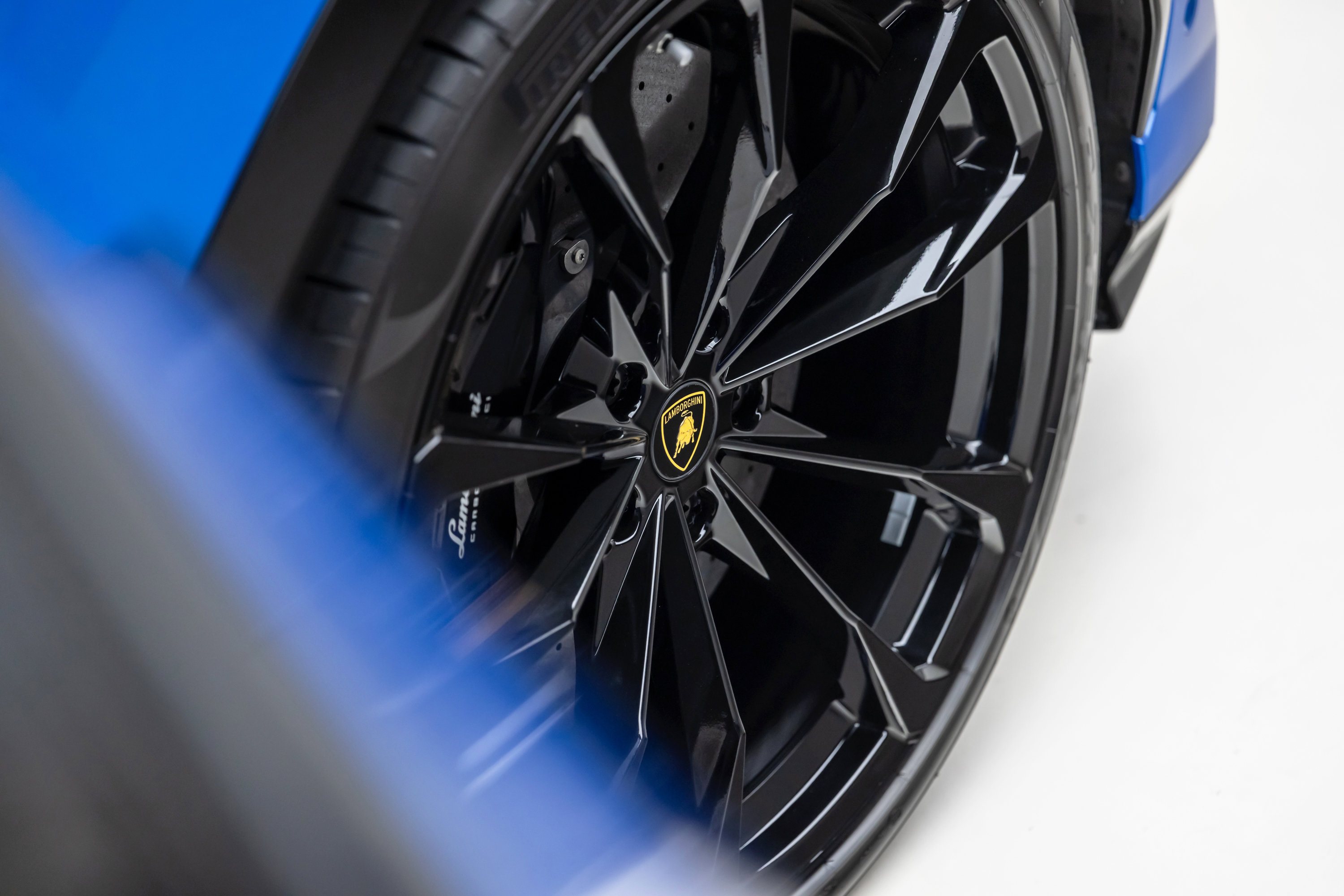 Used 2019 Lamborghini Urus image 34