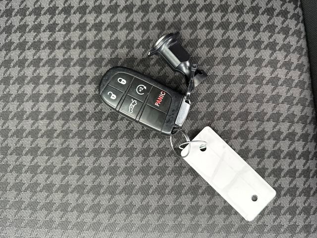 Used 2023 Dodge Charger SXT image 32