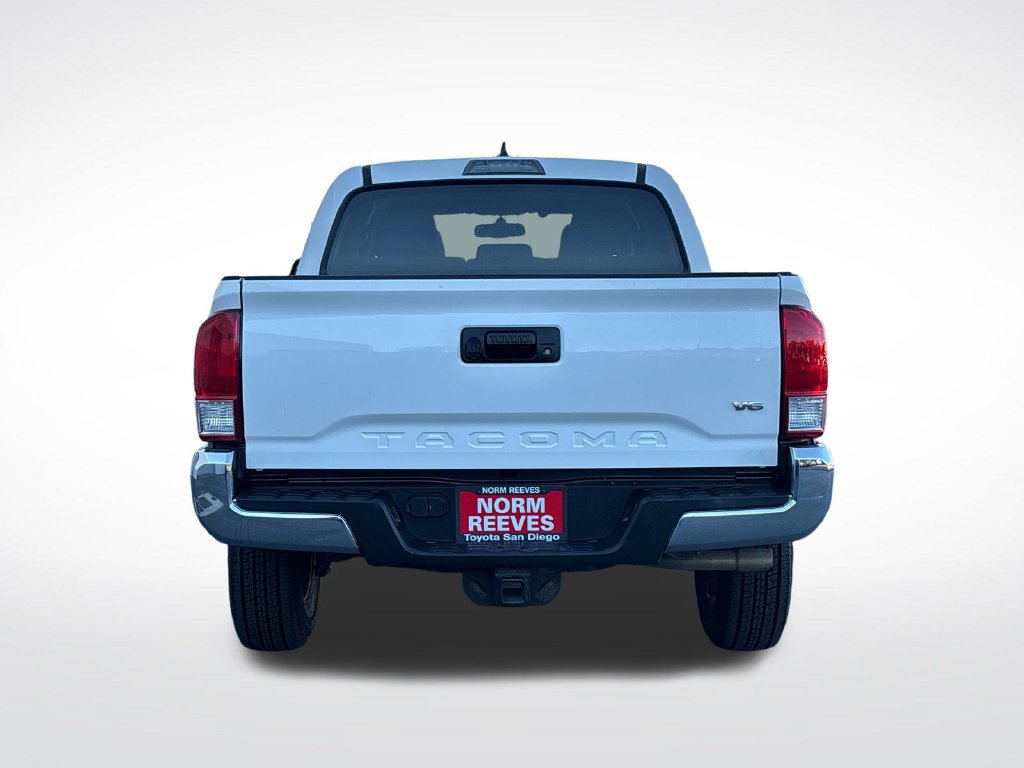 Used 2017 Toyota Tacoma SR5 w/ Tow Package RWD image 13