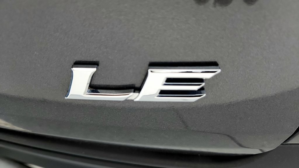 Certified 2025 Toyota Sienna LE AWD/4WD image 21