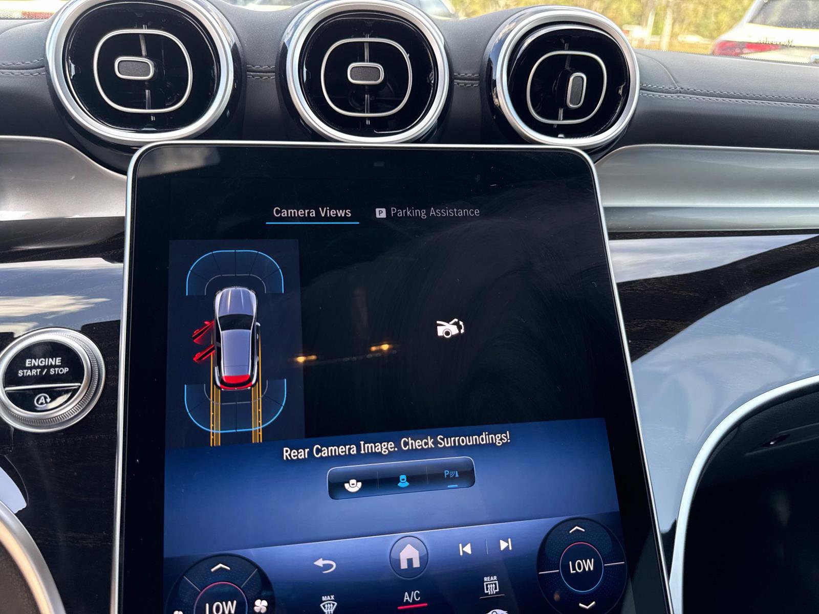 Used 2024 Mercedes-Benz GLC 300 4MATIC image 26