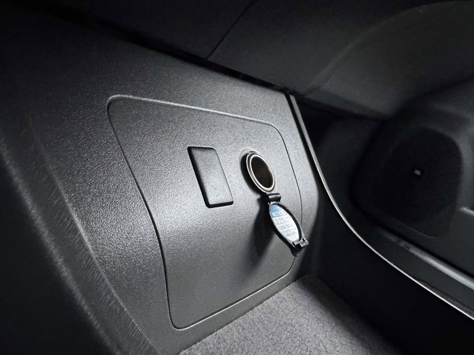 Used 2011 Toyota Prius Three image 32