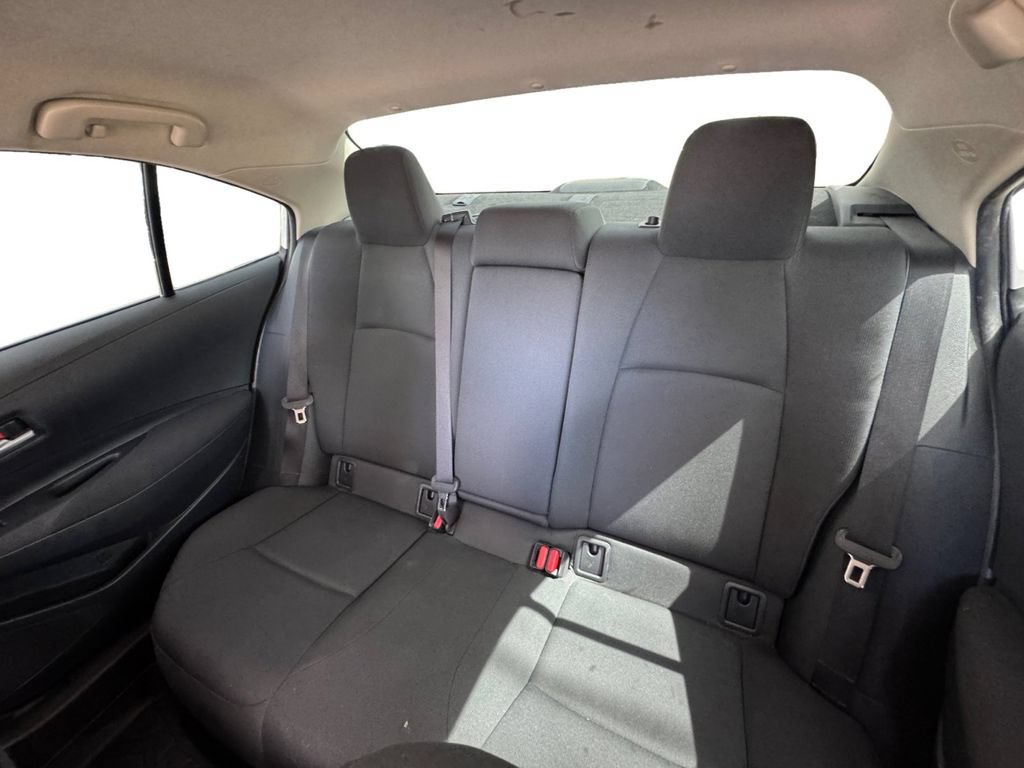 Used 2021 Toyota Corolla LE FWD image 14