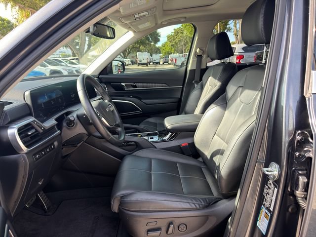 Used 2024 Kia Telluride SX w/ Towing Package AWD/4WD image 11
