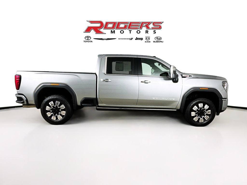 Used 2025 GMC Sierra 3500 Denali w/ Denali Reserve Package AWD/4WD image 14