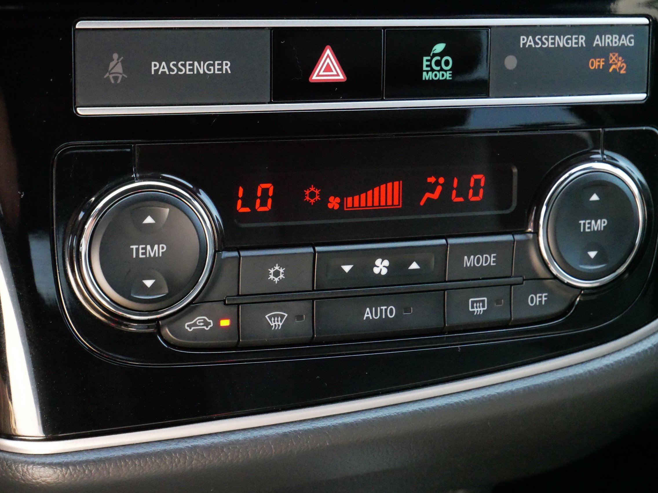 Used 2019 Mitsubishi Outlander GT image 25