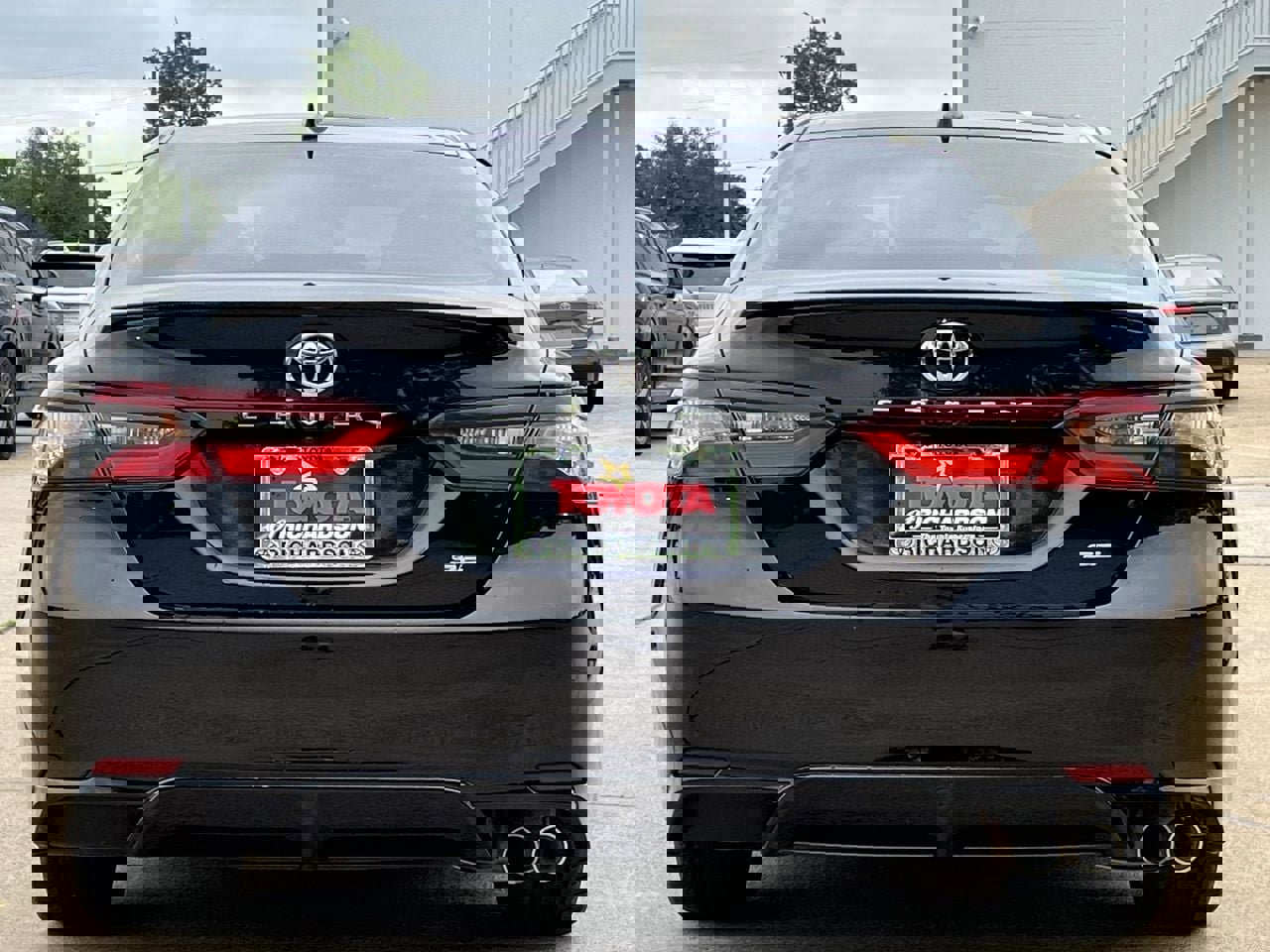 Used 2023 Toyota Camry SE w/ Audio Upgrade Package FWD image 5