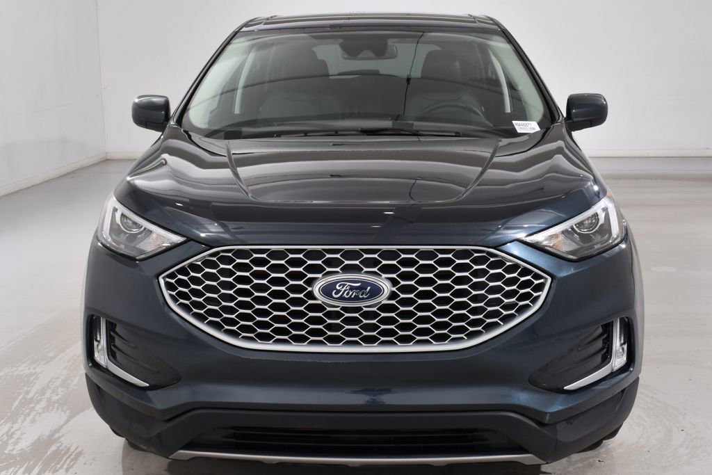 Used 2024 Ford Edge SEL w/ Convenience Package image 3