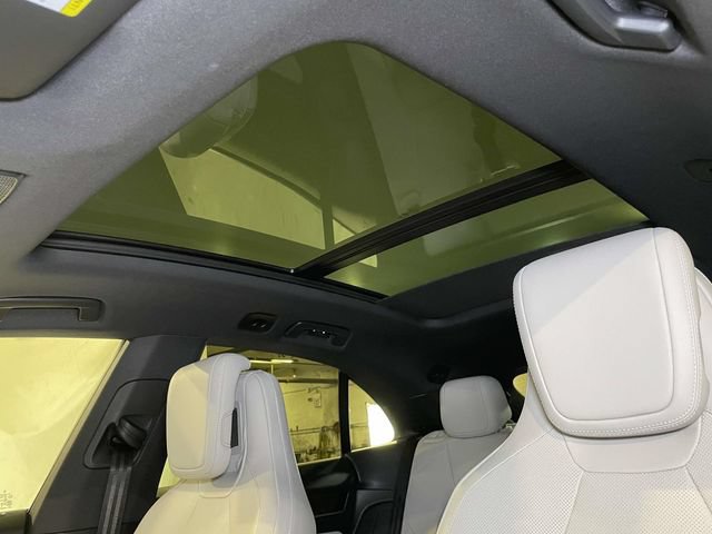 Certified 2026 Porsche Macan 4 Electric AWD/4WD image 18