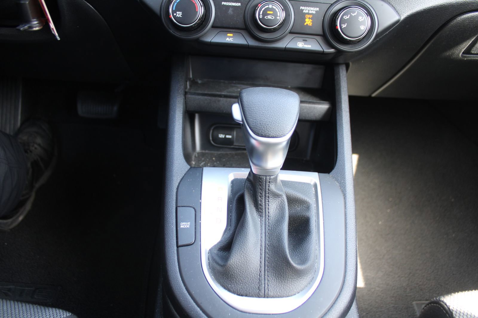 Certified 2024 Kia Forte LXS w/ LXS Technology Package image 29