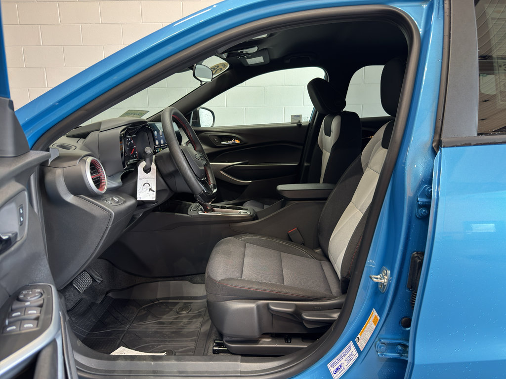 New 2026 Chevrolet Trax RS FWD image 13