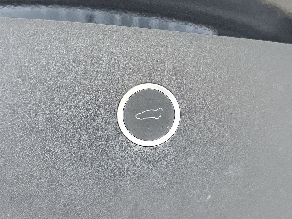 Used 2016 Tesla Model X 90D image 18