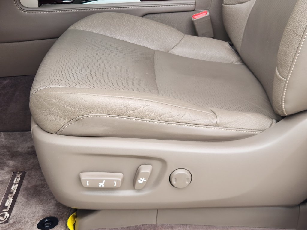 Used 2019 Lexus GX 460 Premium AWD/4WD image 24