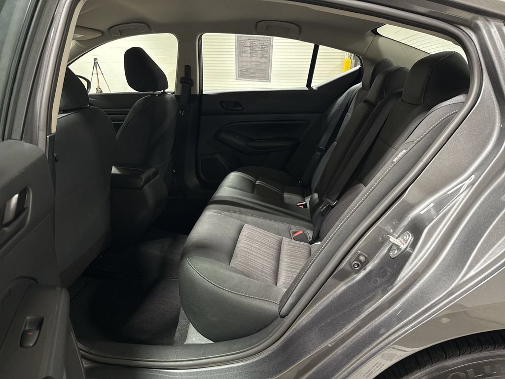 Used 2024 Nissan Altima 2.5 SV FWD image 22