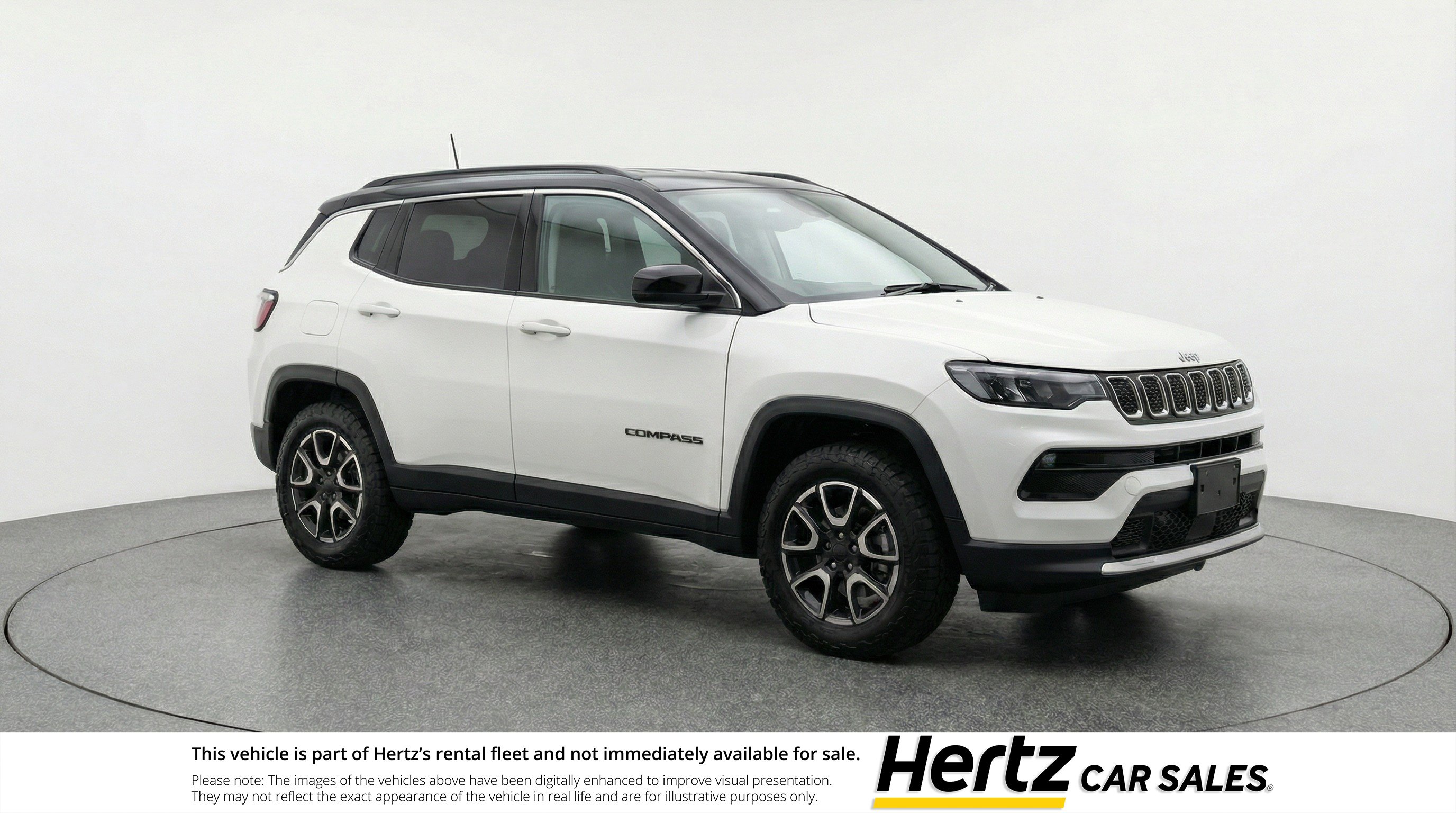 Used 2025 Jeep Compass Trailhawk image 1