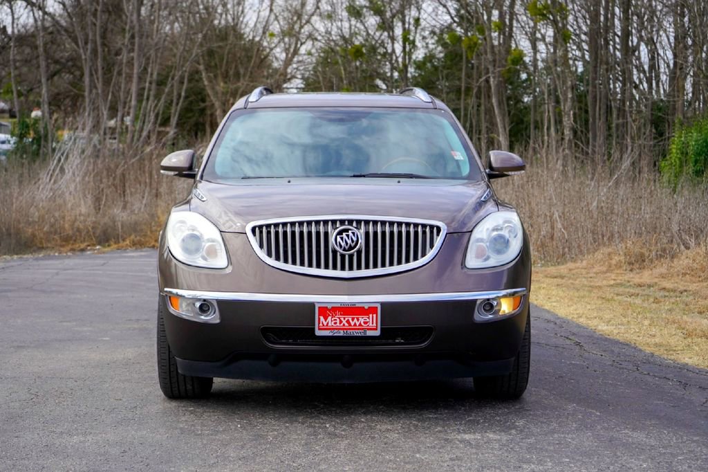Used 2011 Buick Enclave CXL image 4