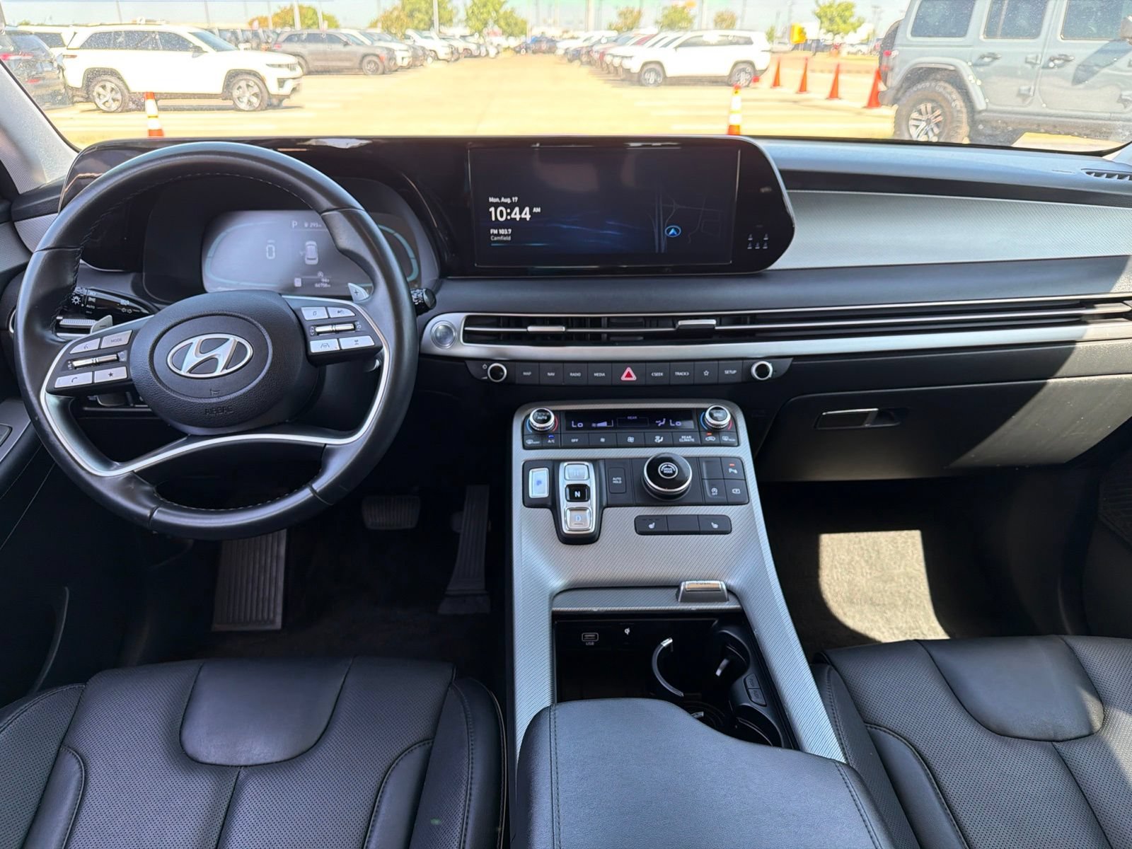 Used 2024 Hyundai Palisade SEL FWD image 19
