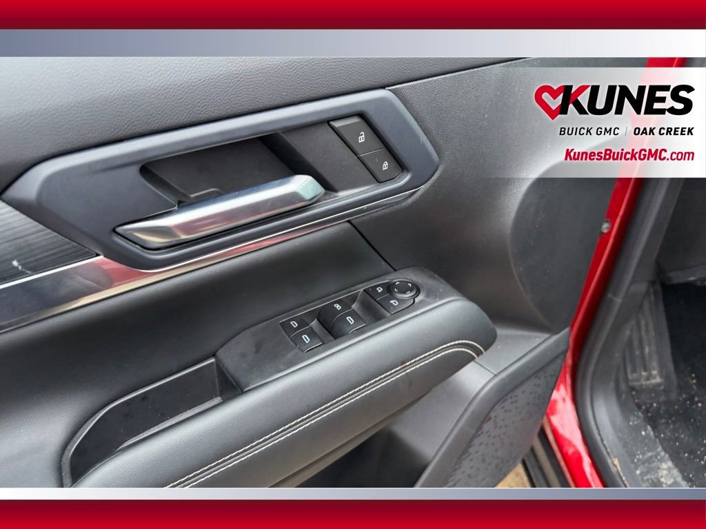 Used 2025 GMC Terrain Elevation image 6