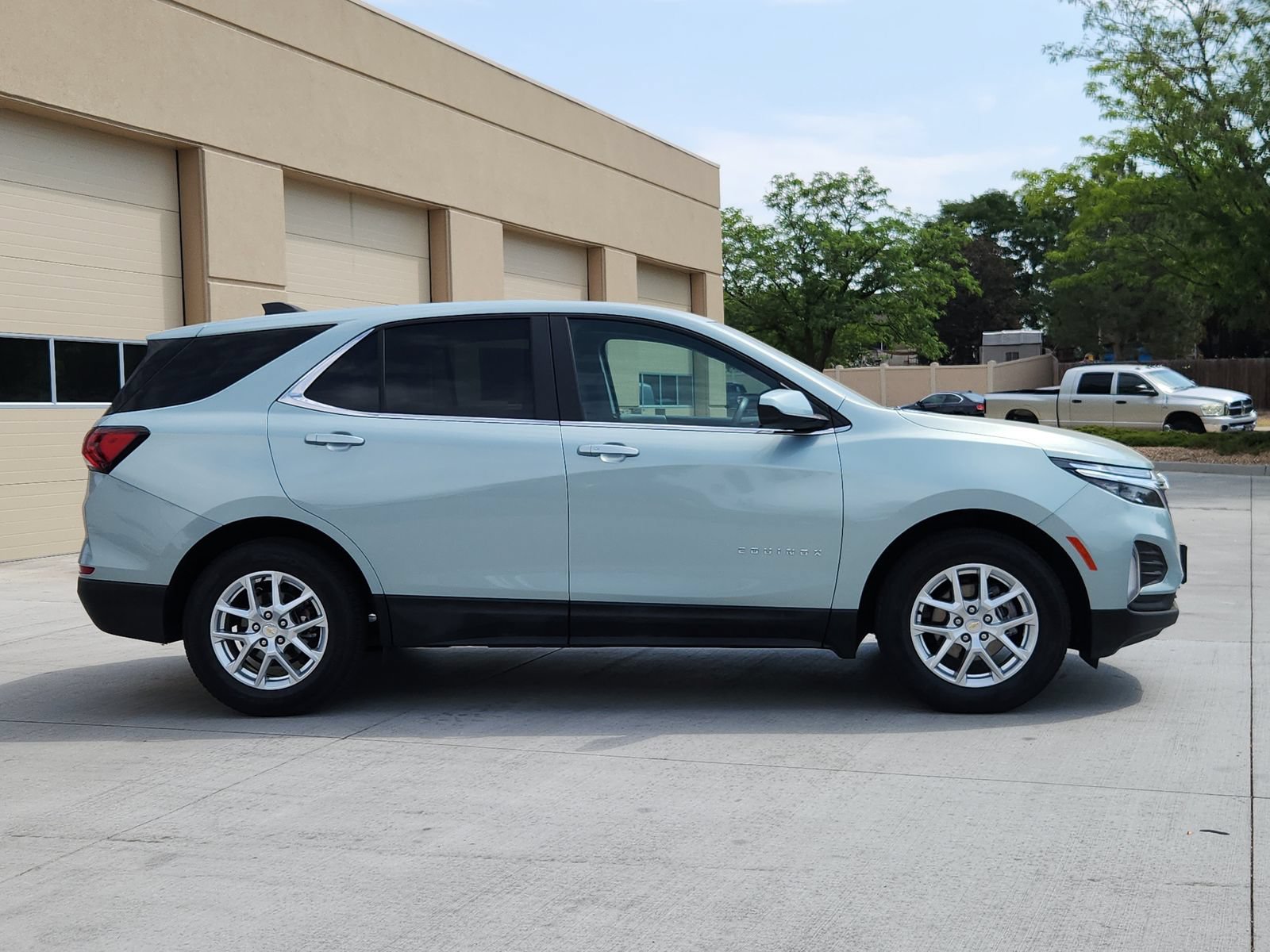 Used 2022 Chevrolet Equinox LT FWD image 6