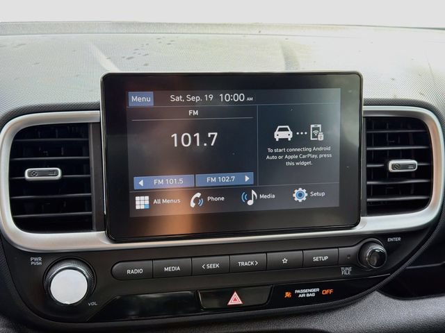 Certified 2025 Hyundai Venue SEL FWD image 14