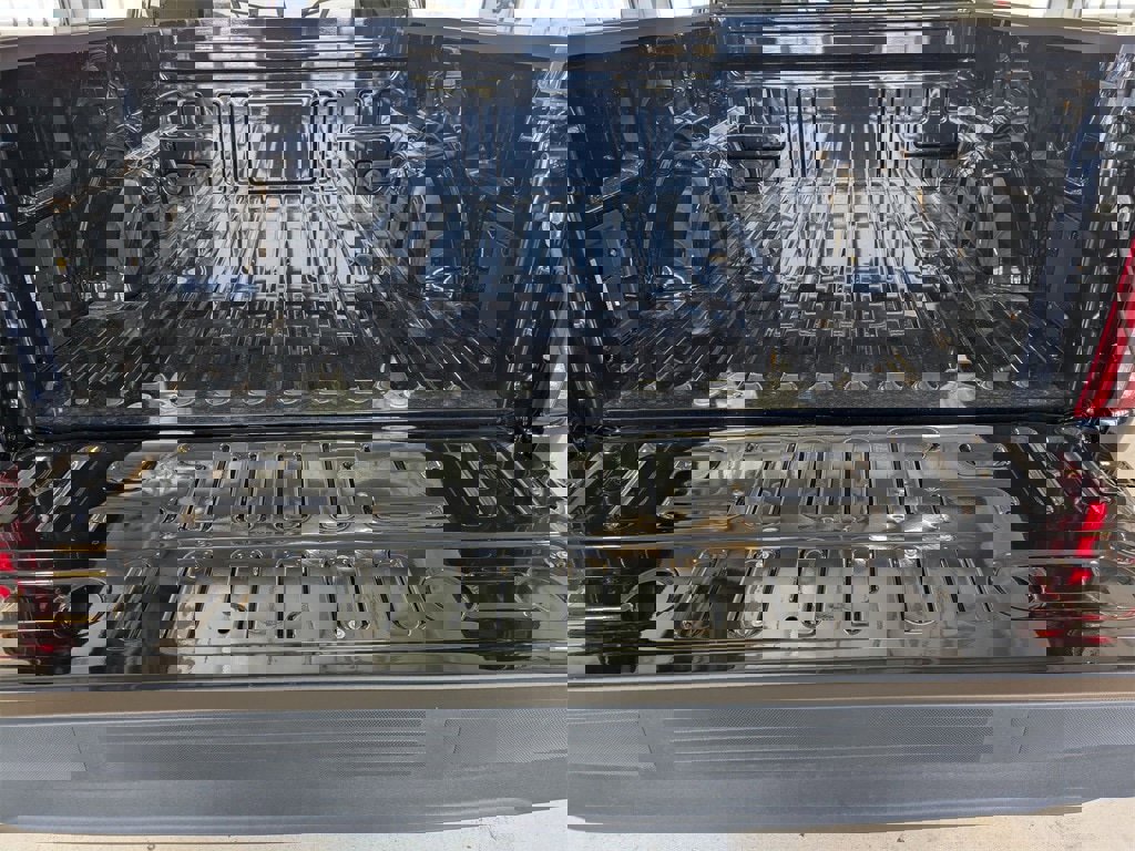 New 2025 Ford F150 Lariat w/ Equipment Group 502A High image 7