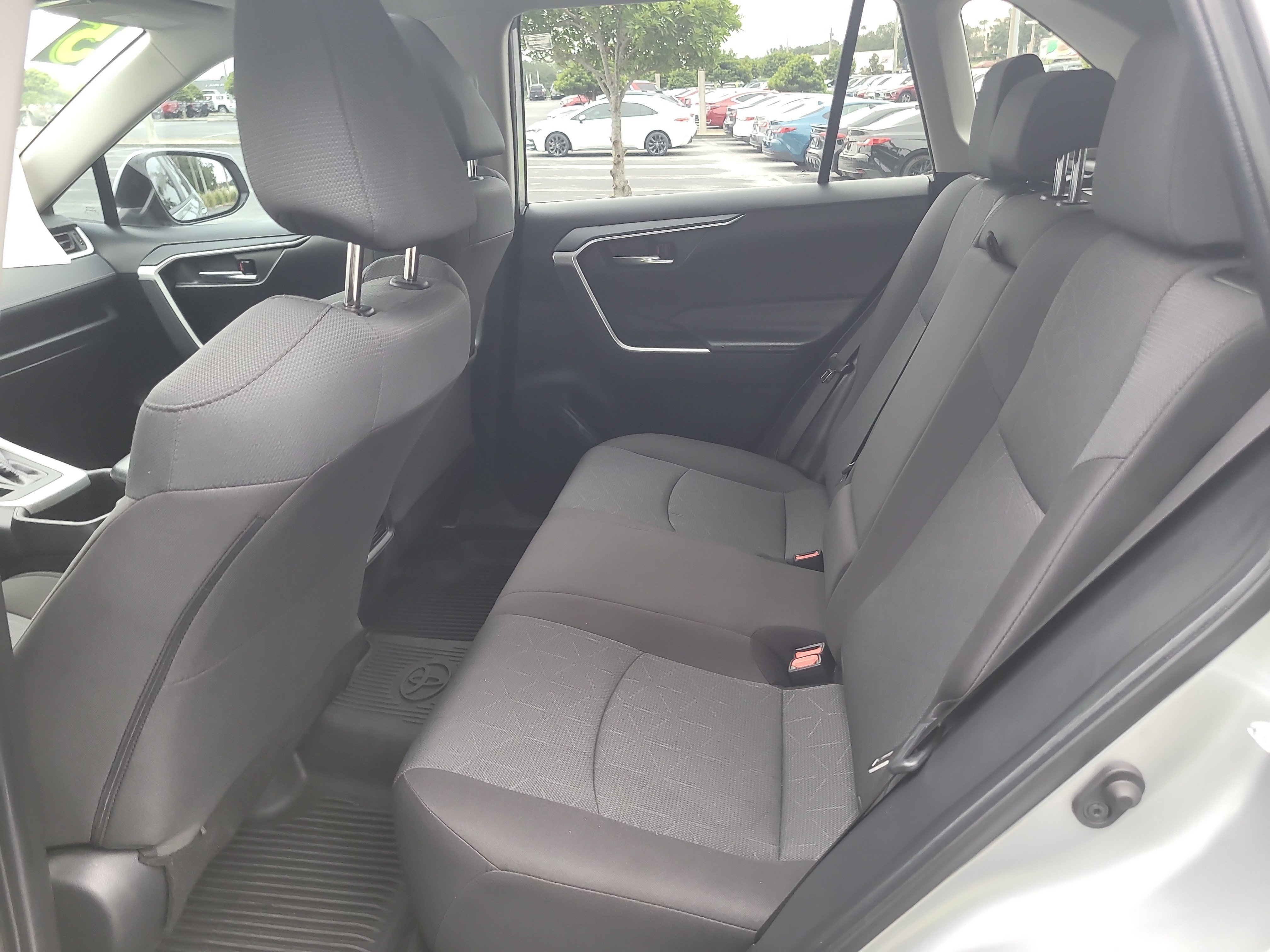 Certified 2025 Toyota RAV4 XLE w/ Convenience Package FWD image 15
