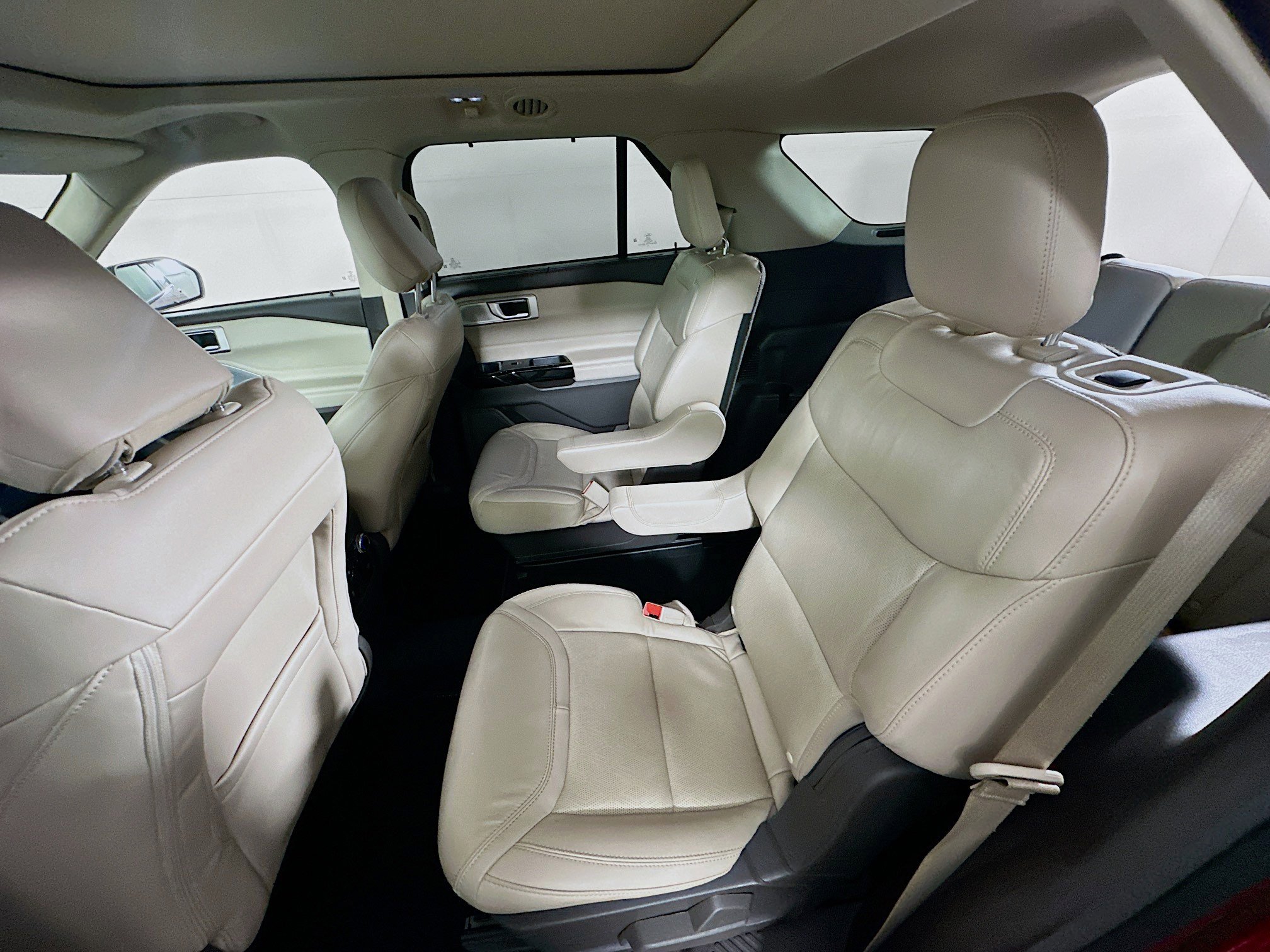 Used 2022 Ford Explorer Platinum w/ Equipment Group 601A image 27