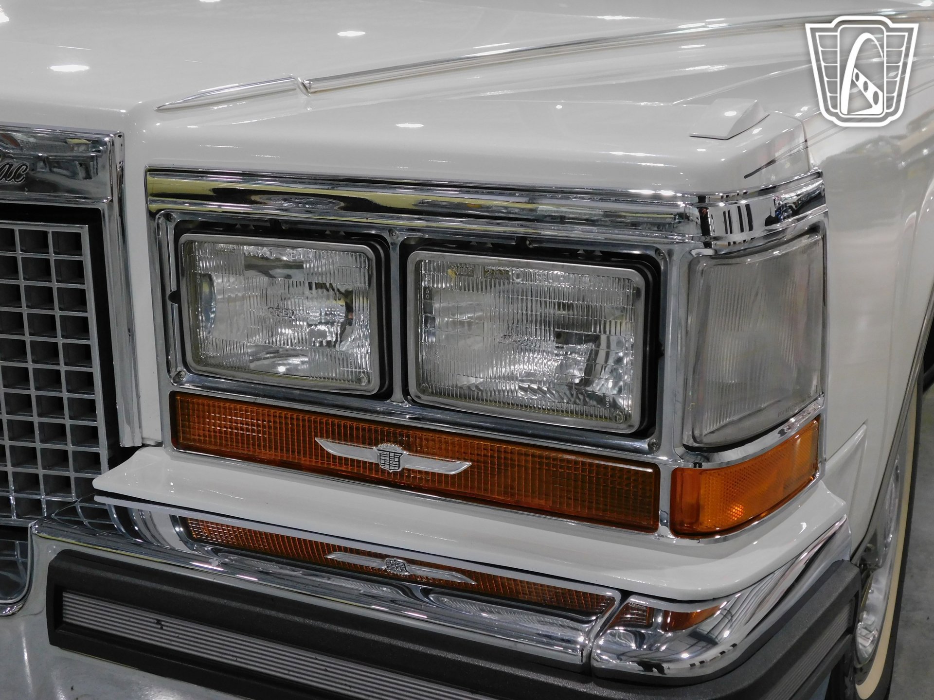Used 1988 Cadillac Brougham RWD image 40