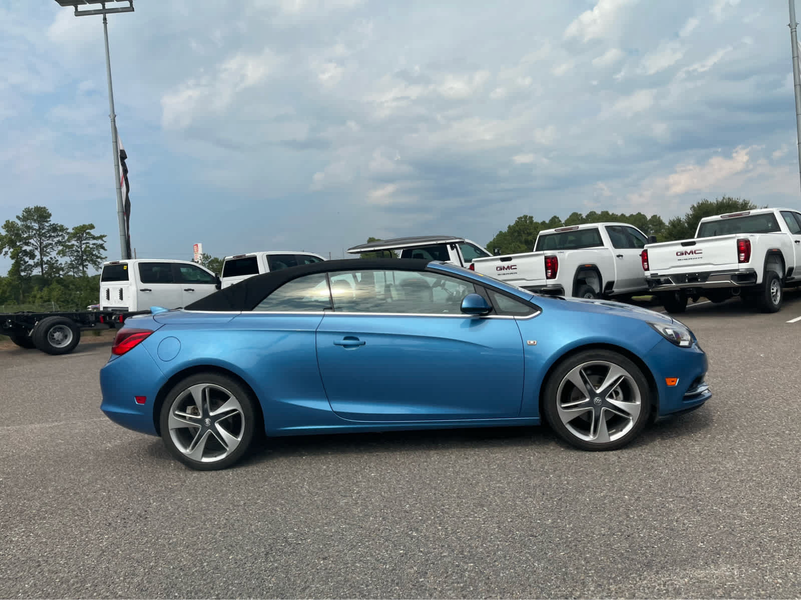 Used 2017 Buick Cascada Sport Touring FWD image 4