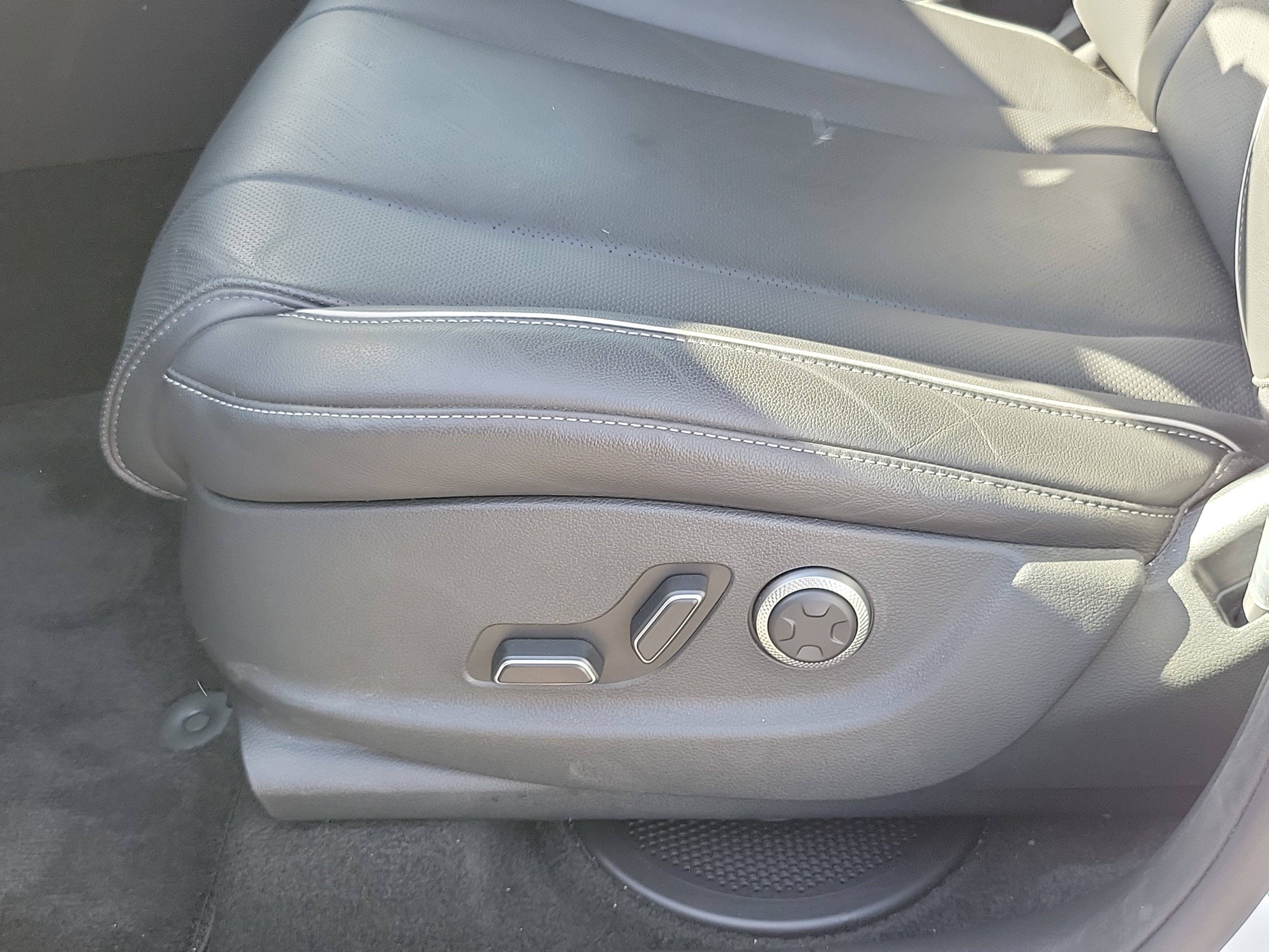 Certified 2026 Genesis GV80 2.5T Advanced image 16